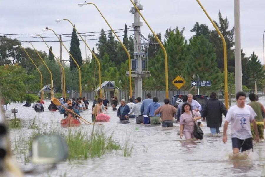 A 21 años de la trágica inundación de Santa Fe cuando el río Salado