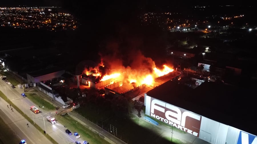 incendio_en_sueno_dorado_imagenes_de_dron_credito_radio_rafaela_6